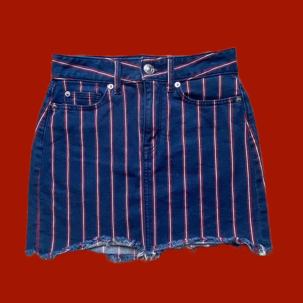 American Eagle women’s size 00 red white and blue pinstripe mini jean skirt